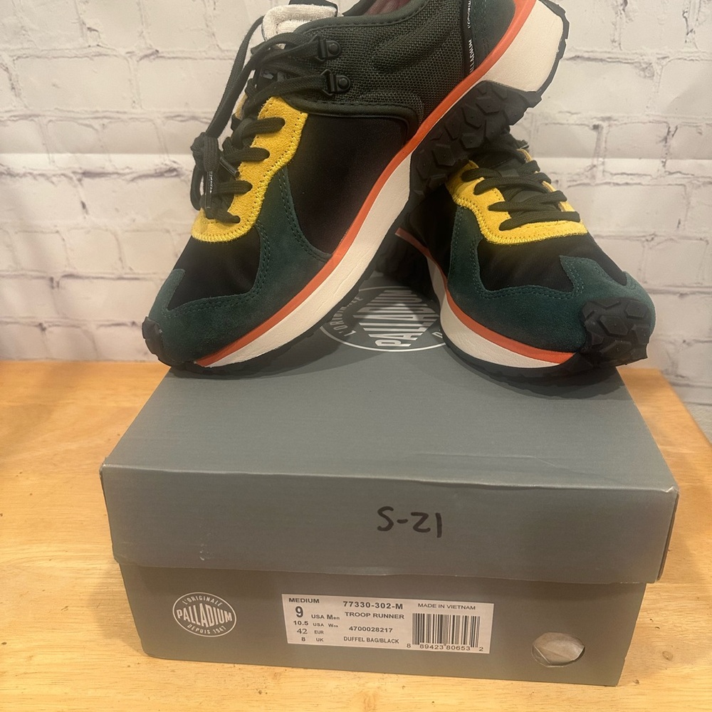 Palladium Men's Black, Green, and Yellow Sneakers